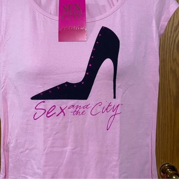Sex and the city scoop neck top - Picture 2 of 3